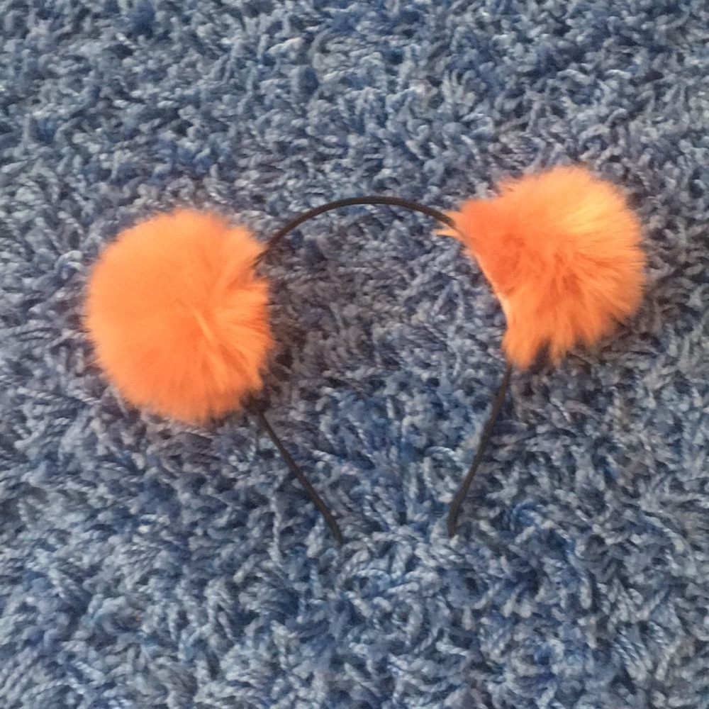 Pom Pom headband